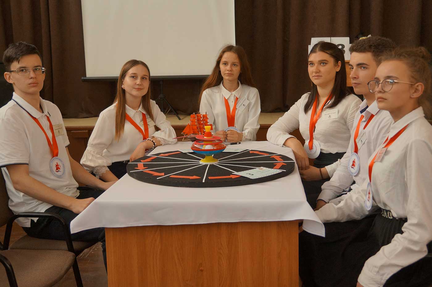 В Усть-Донецком районе стартовал сезон элитарного клуба «Что? Где? Когда?»